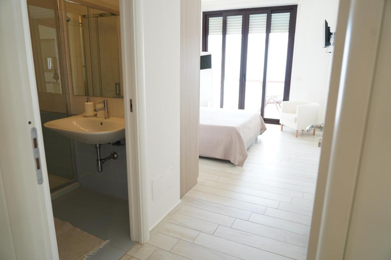 Sunrise Apartments Термолі Екстер'єр фото