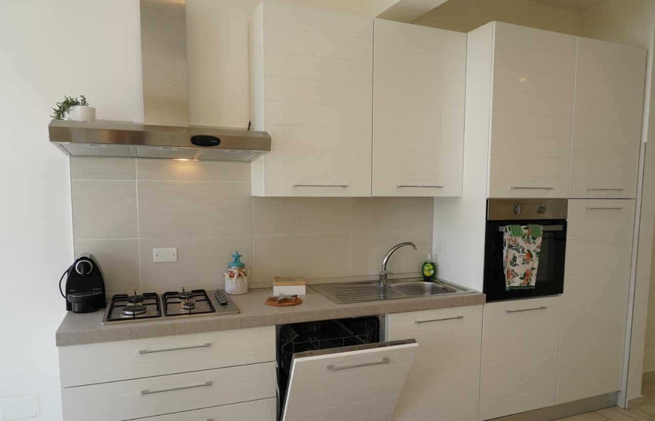 Sunrise Apartments Термолі Екстер'єр фото