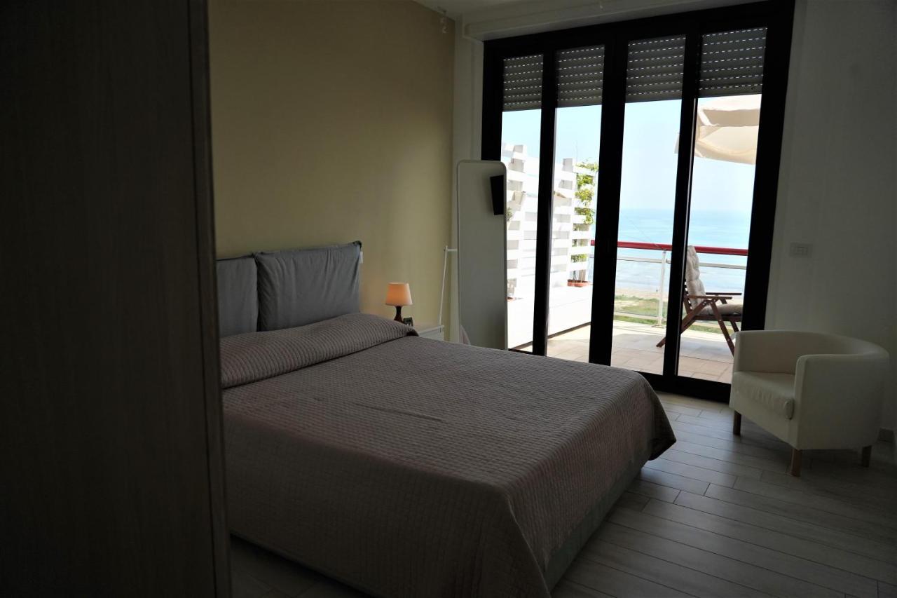Sunrise Apartments Термолі Екстер'єр фото